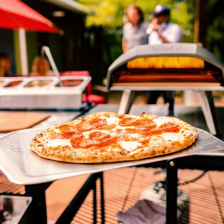 Aluminium-Pizzaschieber mit glatter Oberfläche von Ooni