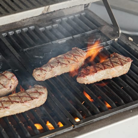 Pellet Grillwagen Bob Grillson Premium S von Grillson aus dem Grill-Shop von kamdi24 Pellet Grillwagen Bob Grillson Premium S von Grillson aus dem Grill-Shop von kamdi24