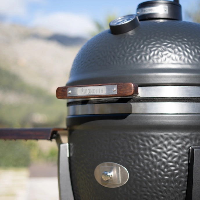 monolith-avantgarde-lechef-keramikgrill-matt-schwarz
