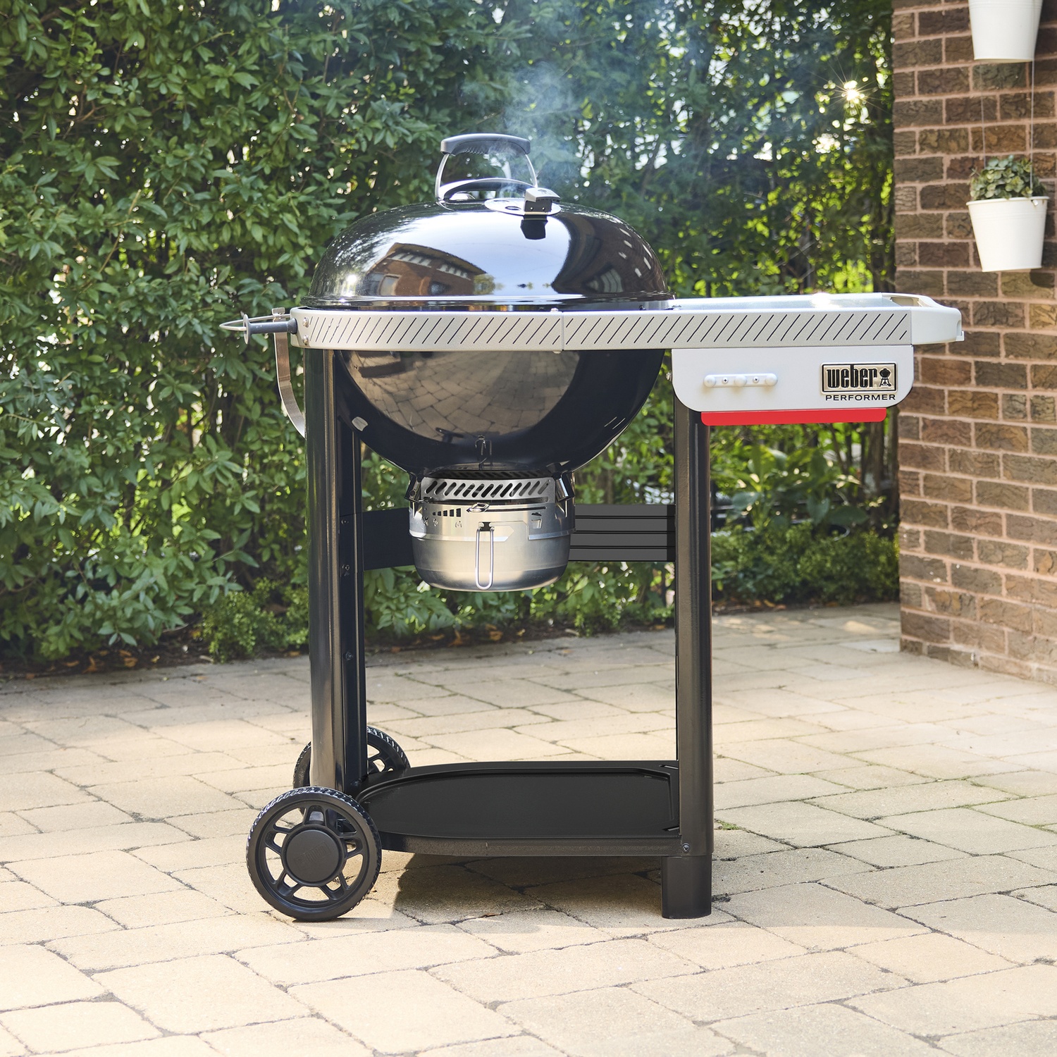 Weber Perfomer Holzkohlegrill 57 cm