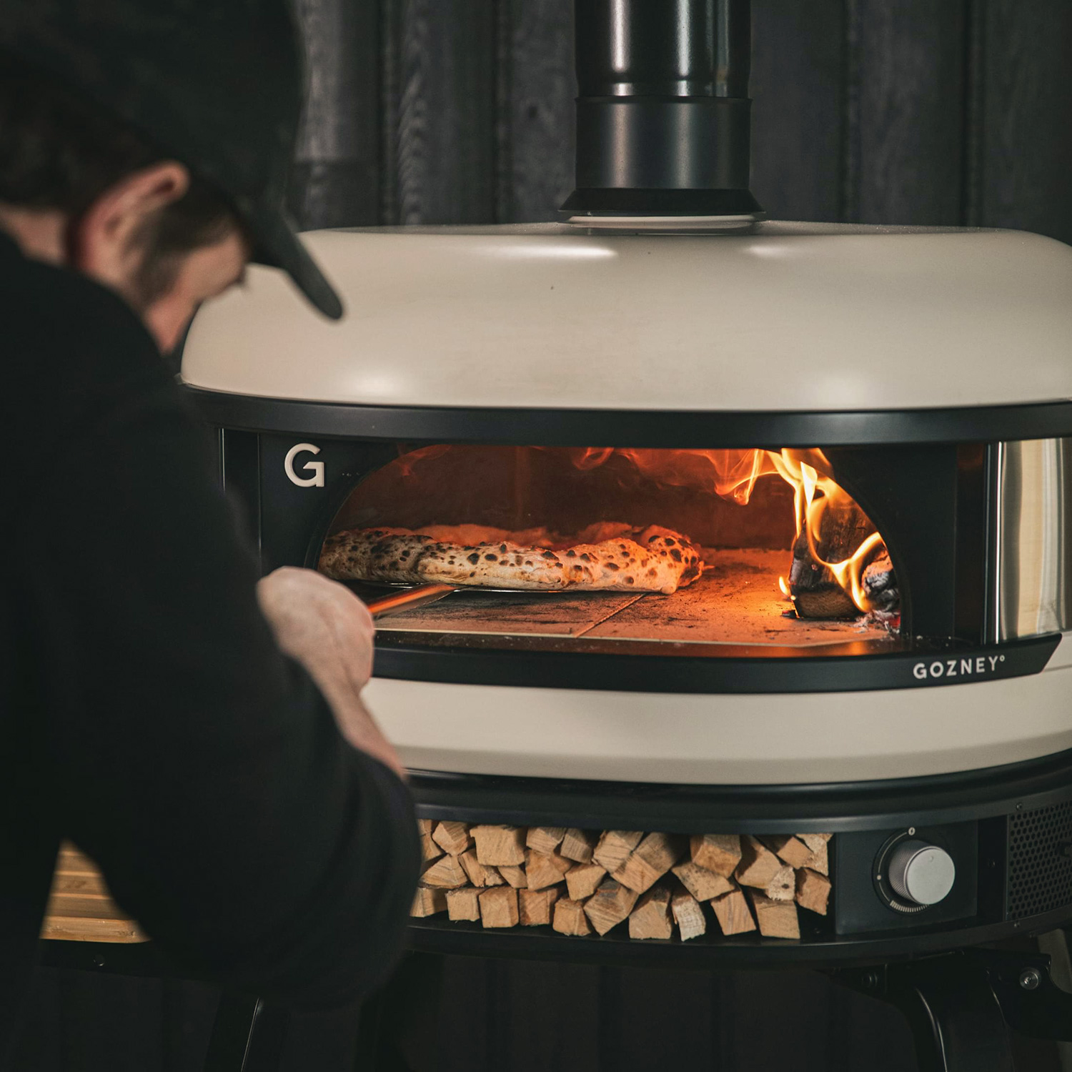 Gozney Dome Dual-Fuel Pizzaofen Creme + Ventura Pizza-Set (4-tlg.) gratis