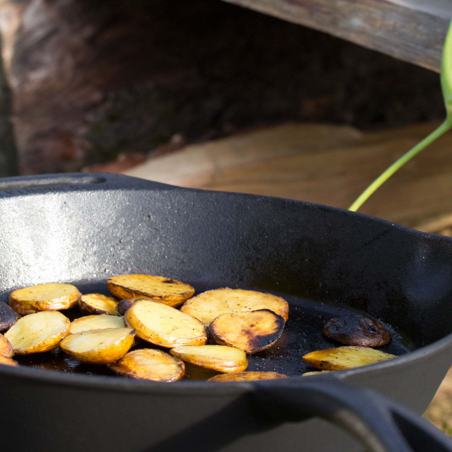 Petromax Feuerpfanne fp30 mit Stiel Petromax Feuerpfanne fp30 mit Stiel