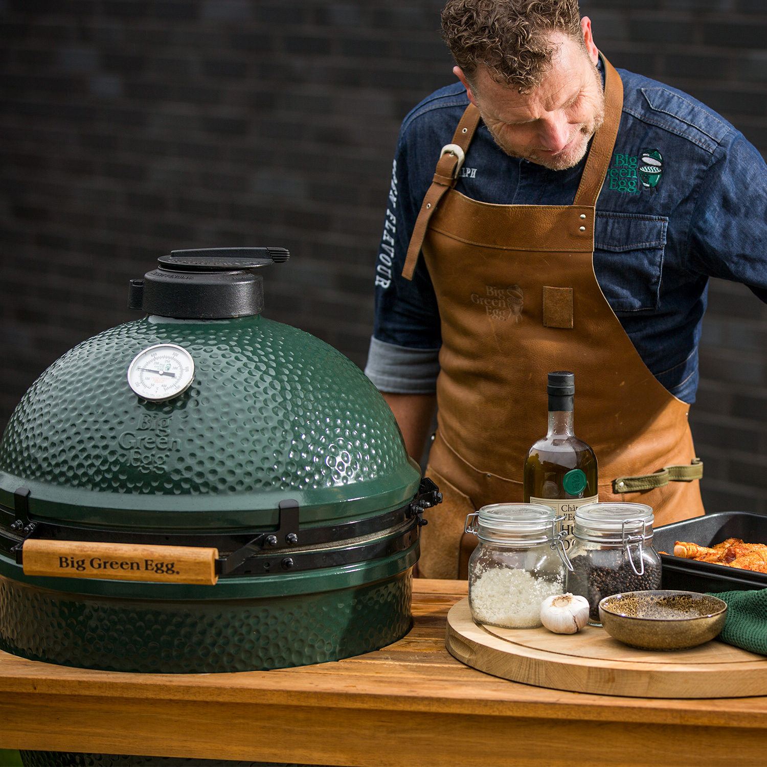 Big Green Egg Tisch aus Eukalyptusholz für XLarge
