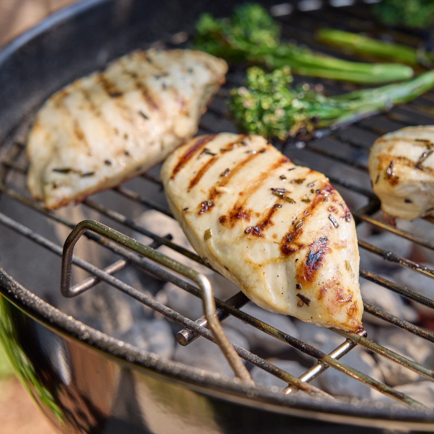 Weber Original Kettle Holzkohlegrill 57 cm