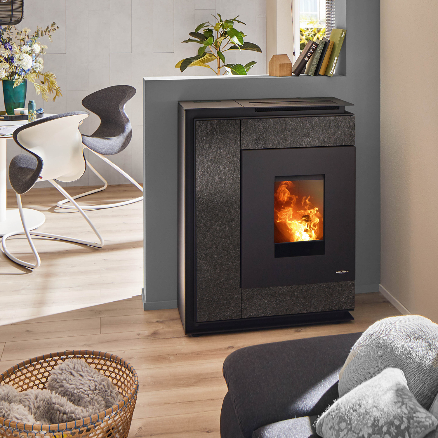 Oranier Boreas II Pelletofen Stahl Schwarz / Sintered Stone Schiefer, Rauchrohr hinten Oranier Boreas II Pelletofen Stahl Schwarz / Sintered Stone Schiefer, Rauchrohr hinten