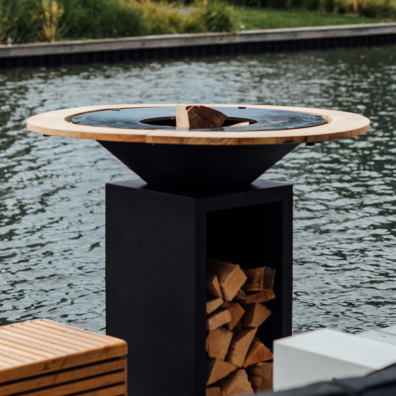 OFYR Hitzeschutzring Teakholz für 85-er Grill & Feuerstelle OFYR Hitzeschutzring Teakholz für 85-er Grill & Feuerstelle