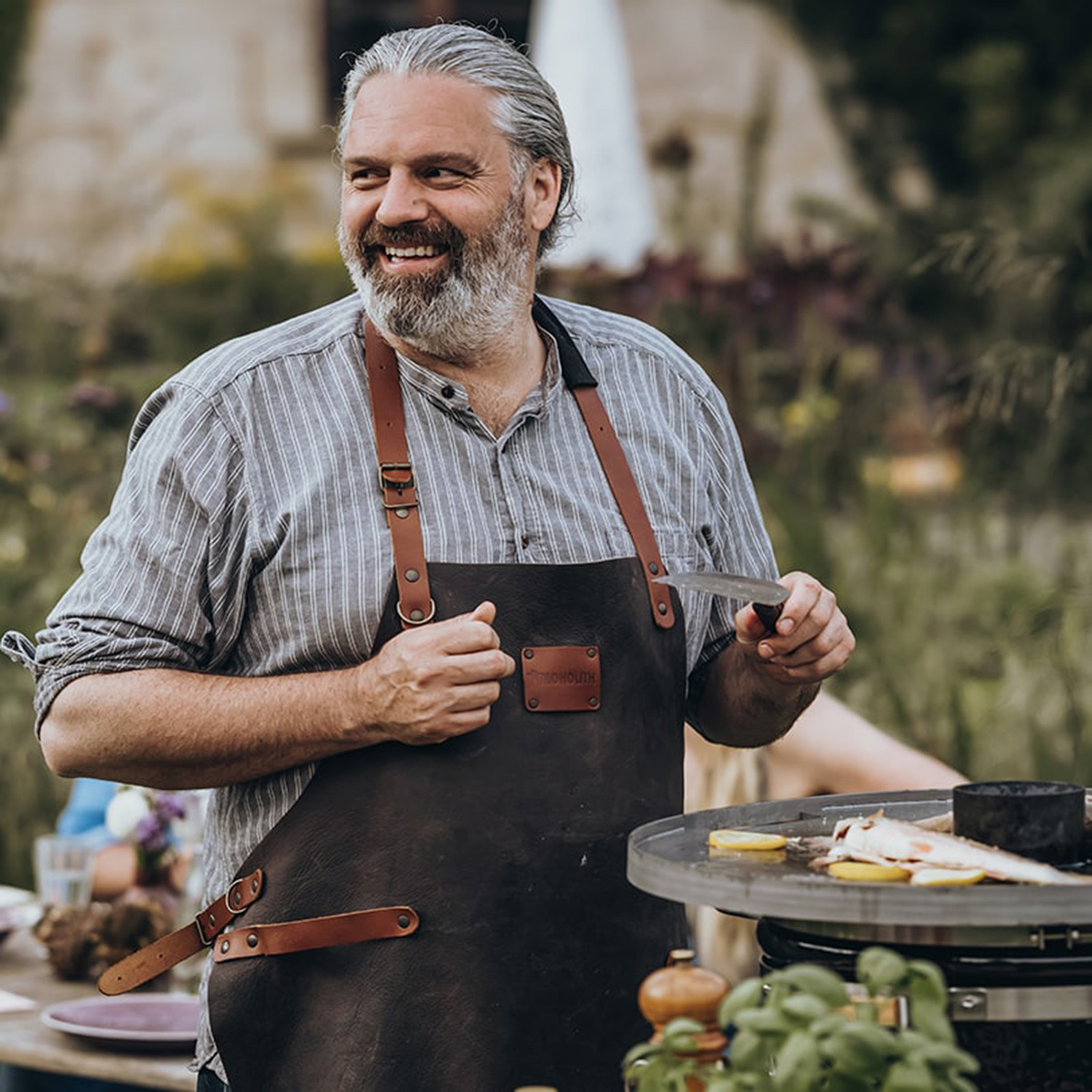 MONOLITH Lederschürze Größe XL MONOLITH Lederschürze Größe XL