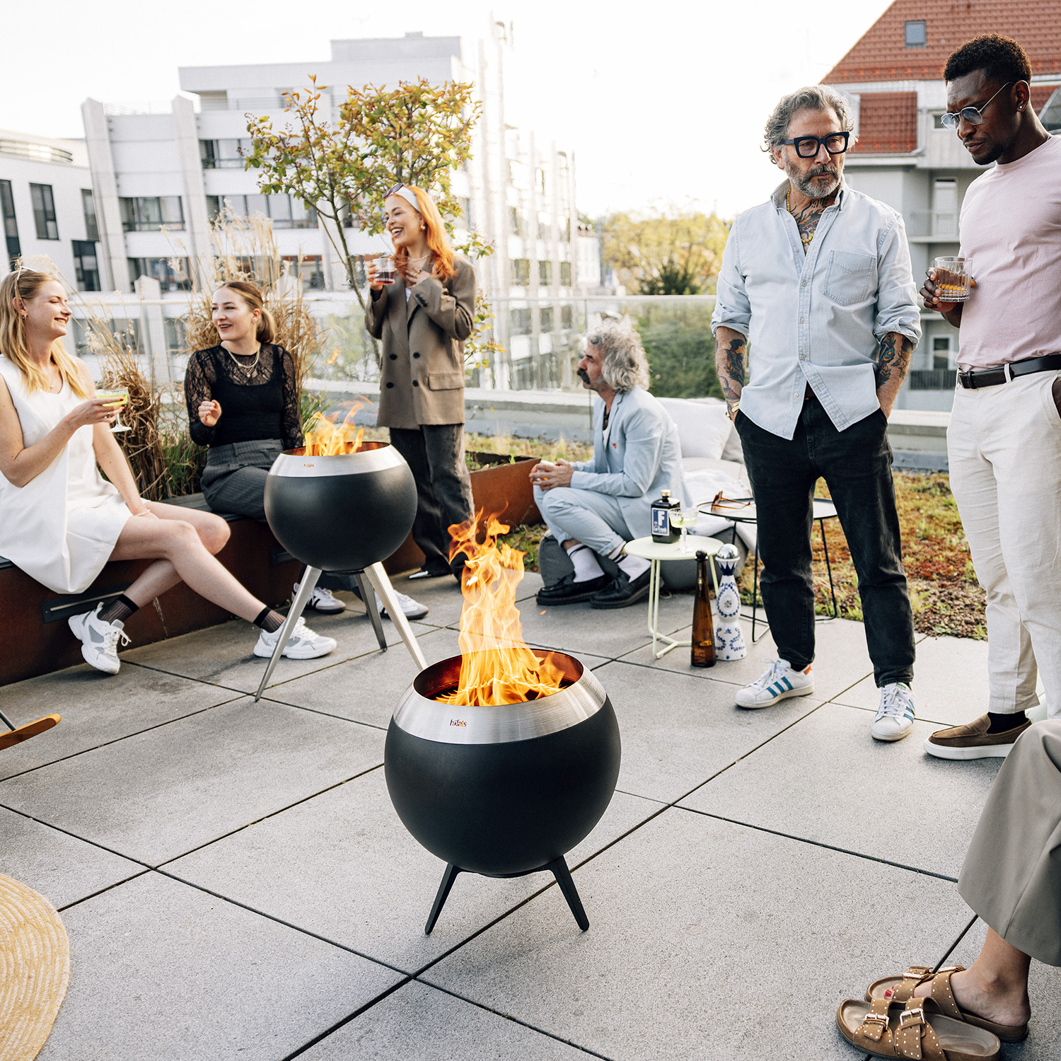 höfats MOON 45 Feuerschale mit niedrigem Fuß höfats MOON 45 Feuerschale mit niedrigem Fuß