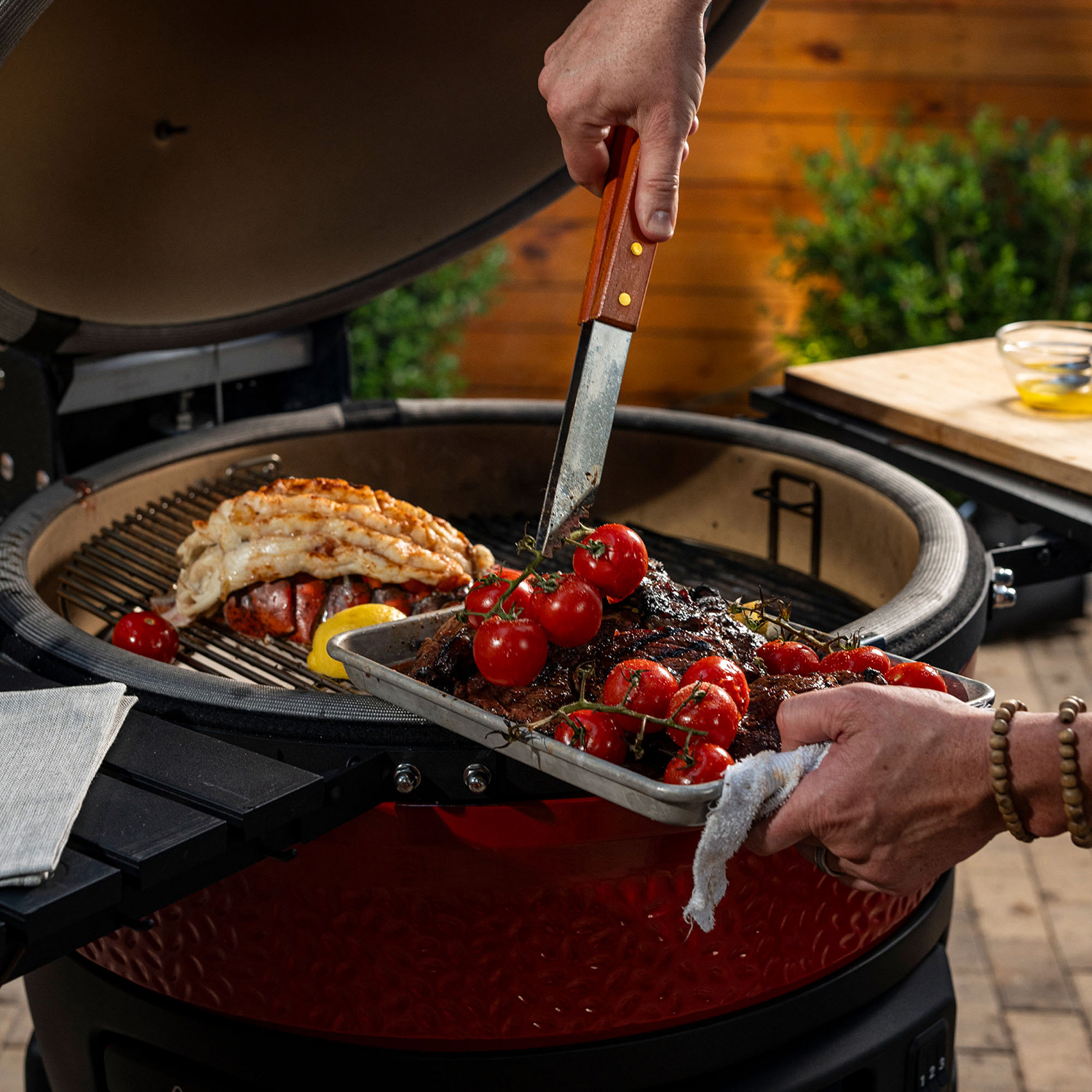 Kamado Joe Konnected Big Joe Digitaler Keramikgrill und Smoker