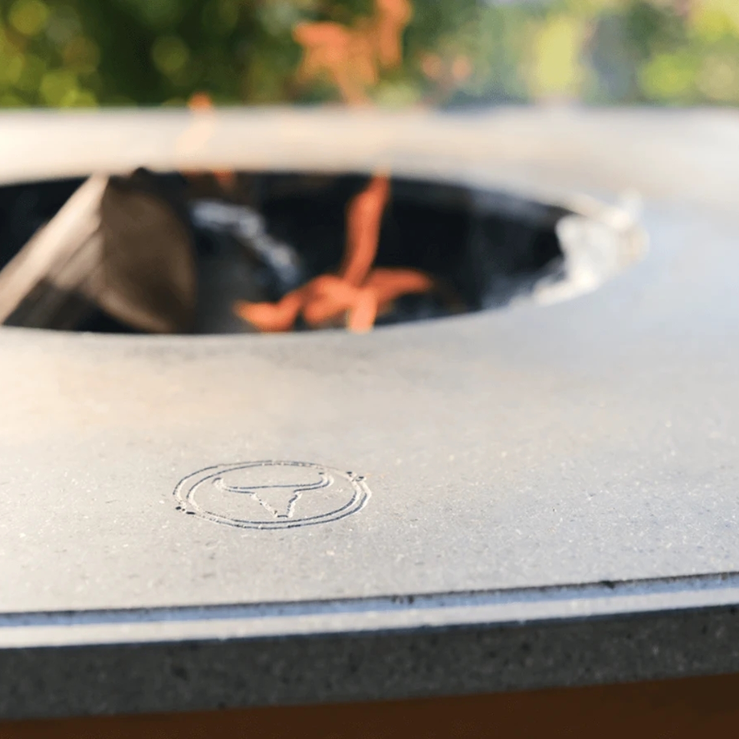 Moesta One Fireplace Corten mit Lavastein Grillplatte