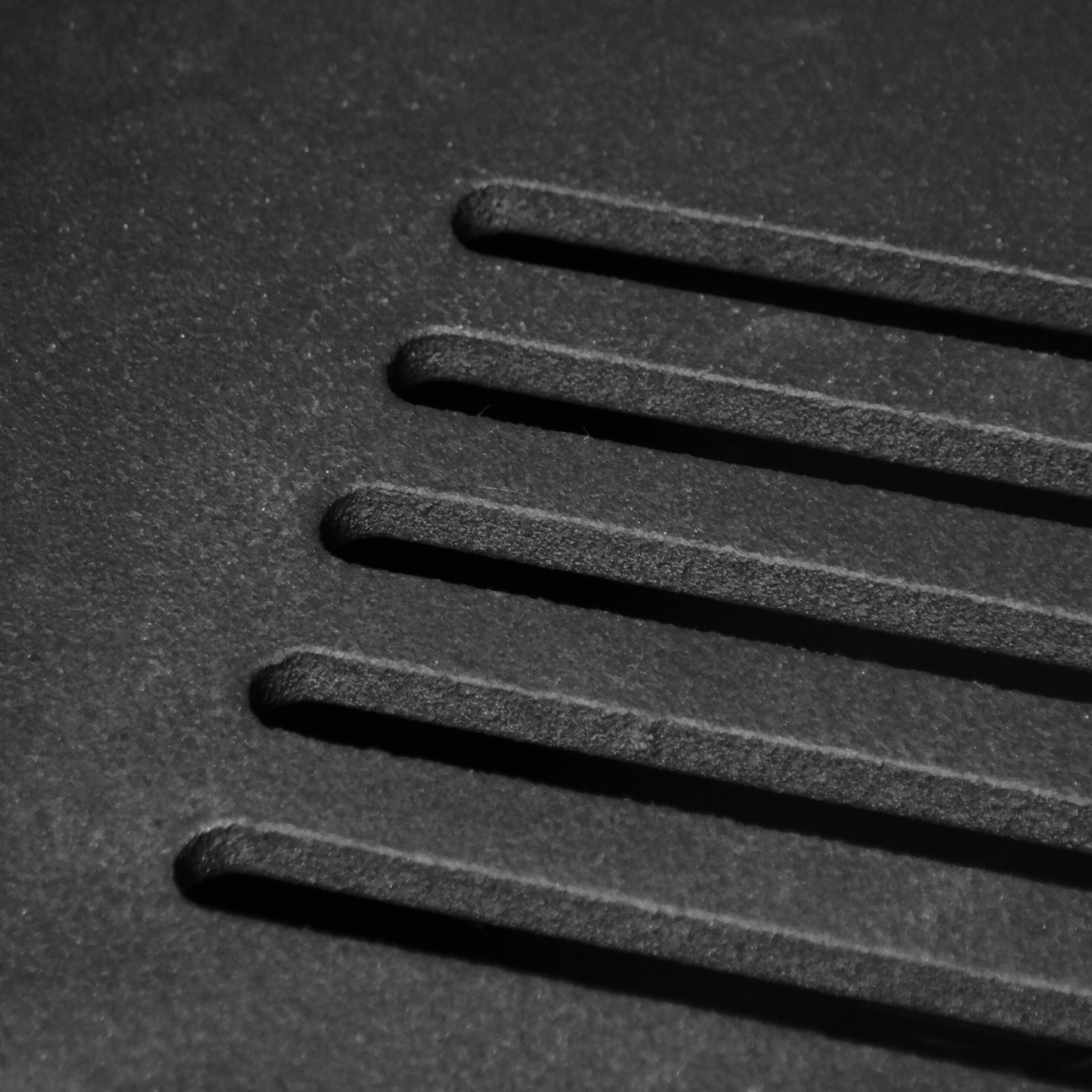 Justus Mino 2.0 Kaminofen Stahl Schwarz mit Sandstein-Abdeckplatte Justus Mino 2.0 Kaminofen Stahl Schwarz mit Sandstein-Abdeckplatte