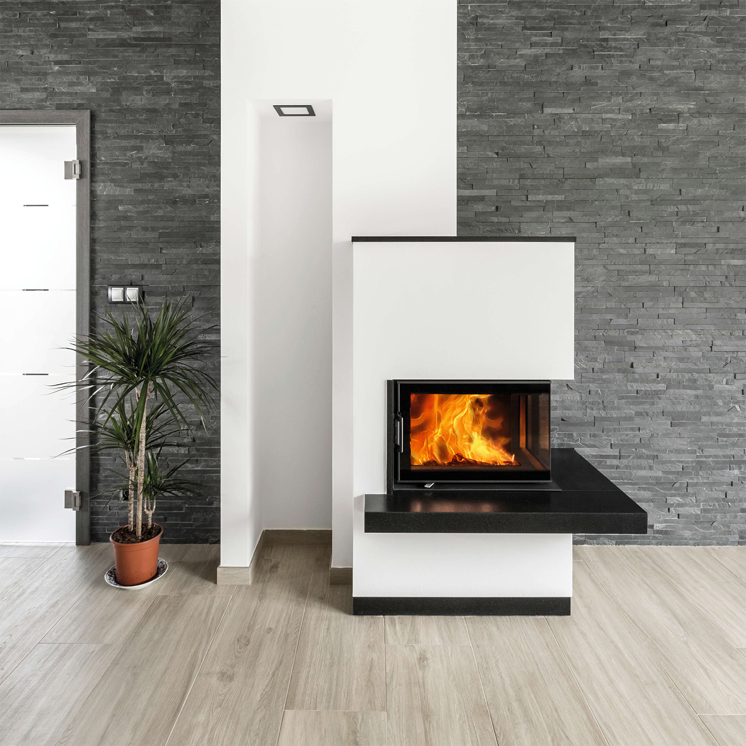 Austroflamm 63x40x42 K 2.0 Kamineinsatz Ecke rechts Feuerraum Schwarz