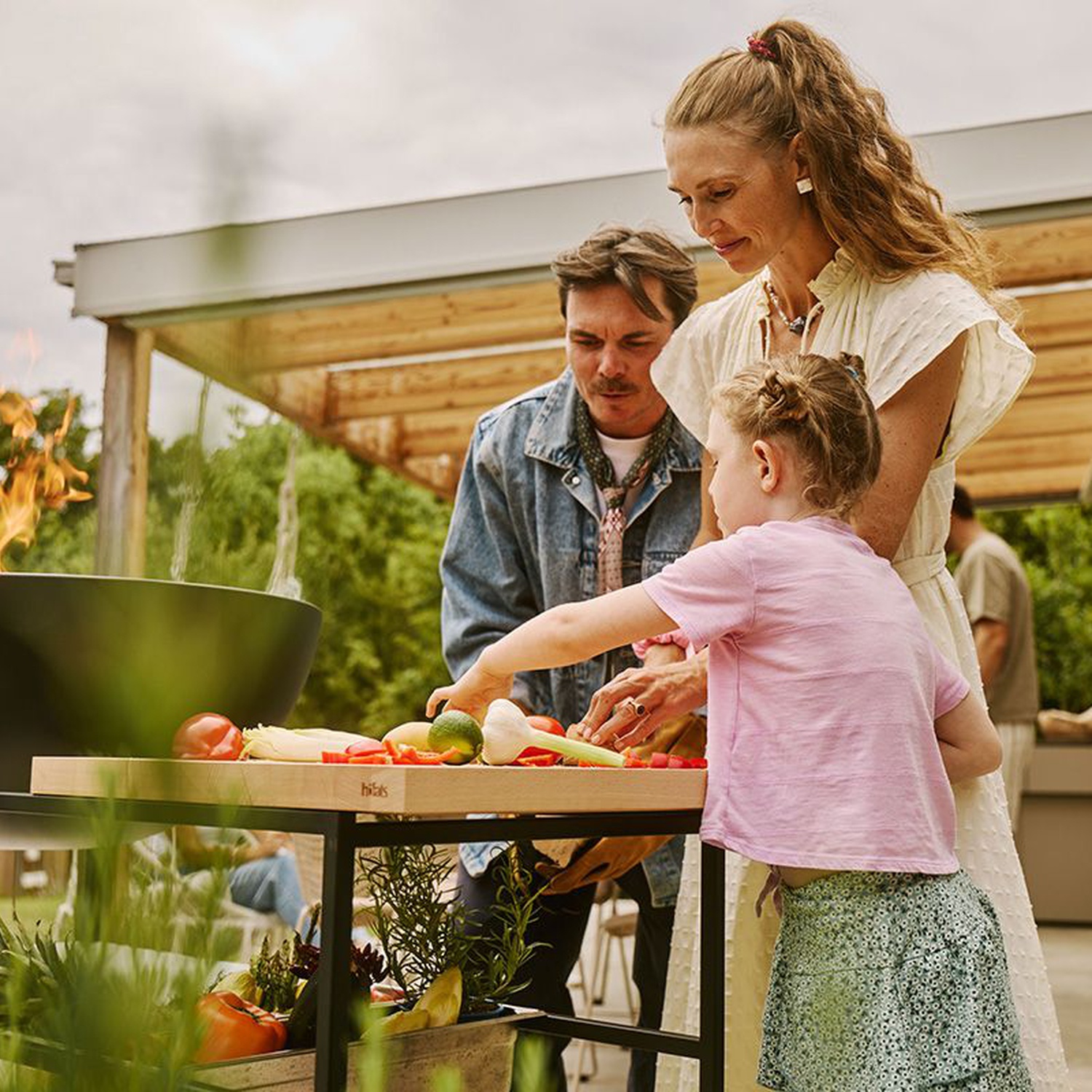 höfats FIRE KITCHEN mit BOWL 70 Plancha-Grillset tief