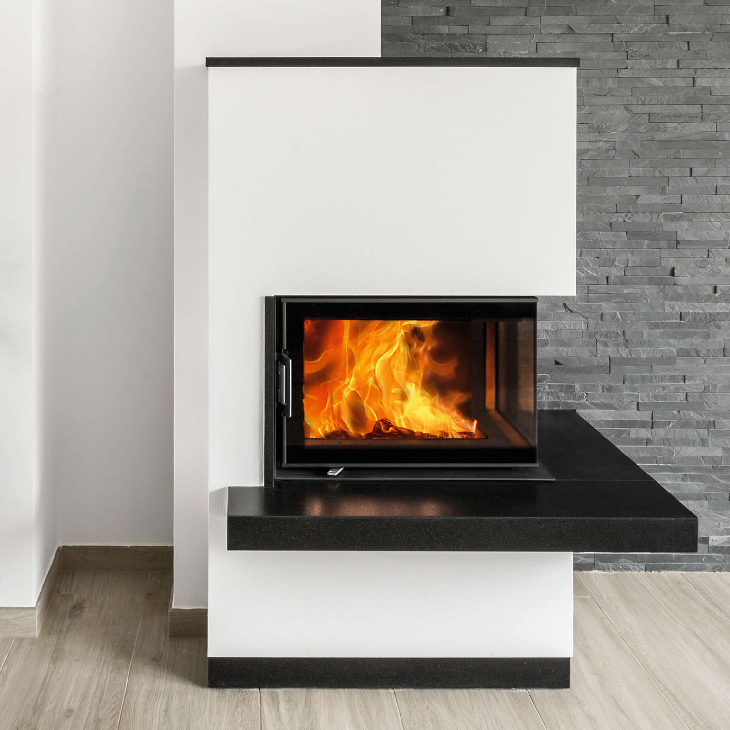 Austroflamm 63x40x42 K 2.0 Kamineinsatz Ecke rechts Feuerraum Schwarz