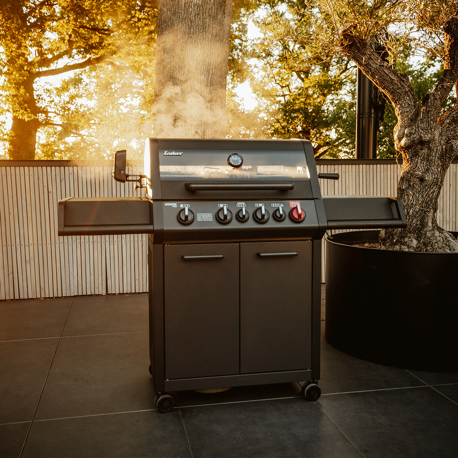 Enders Monroe Pro 4 SIK Turbo Shadow Gasgrillstation