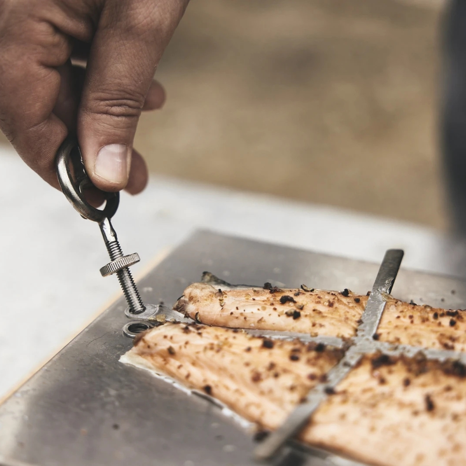 Moesta Jörn Adapter für Flammlachsbrett zur Befestigung an BBQ Disk Moesta Jörn Adapter für Flammlachsbrett zur Befestigung an BBQ Disk