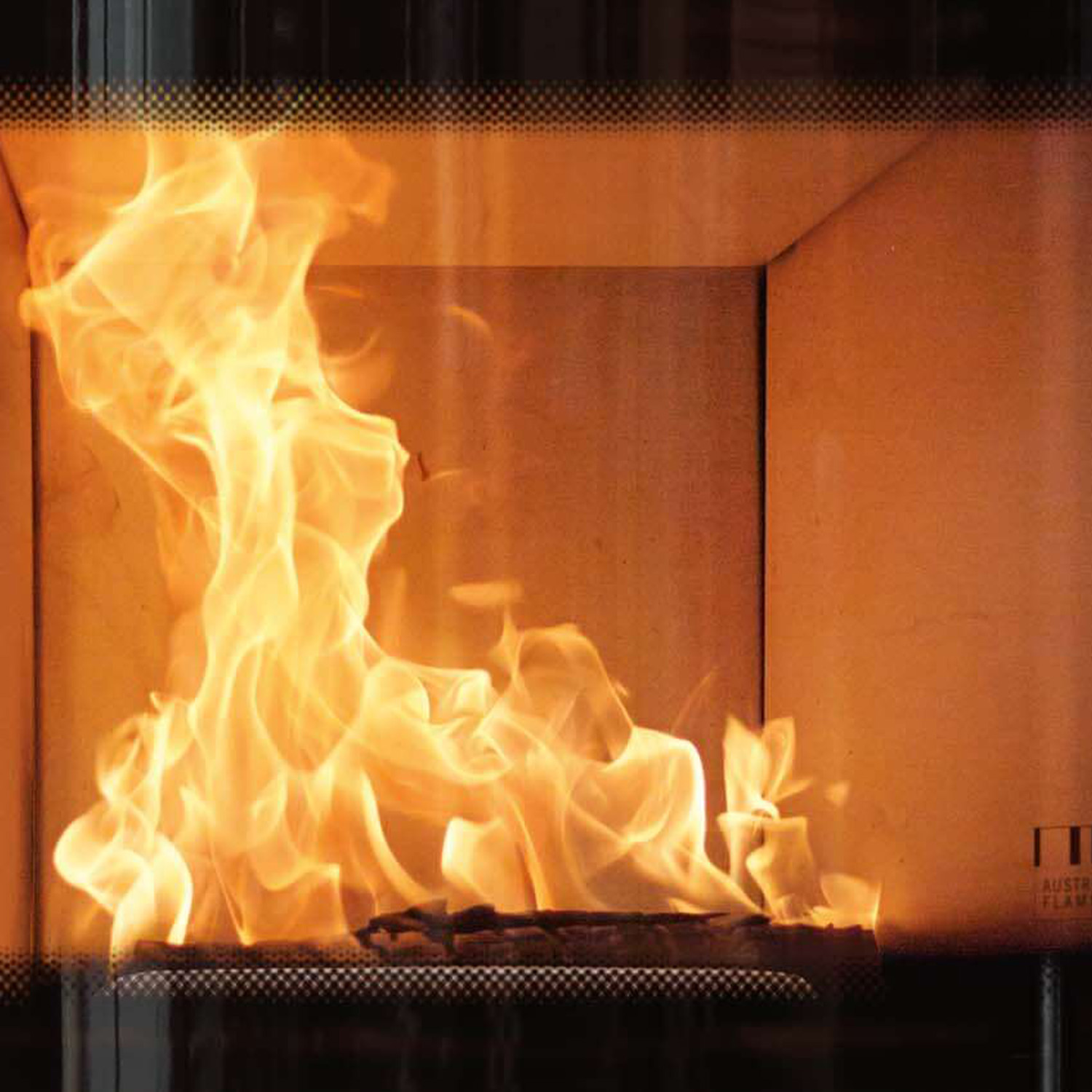 Austroflamm Fynn Xtra 2.0 Kaminofen Stahl schwarz / Keramik Rille Weiß