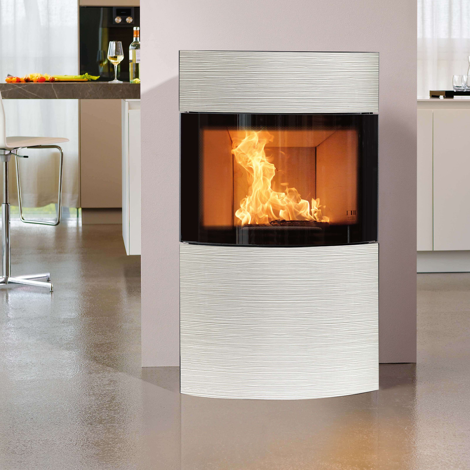 Austroflamm Fynn Xtra 2.0 Kaminofen Stahl schwarz / Keramik Rille Weiß