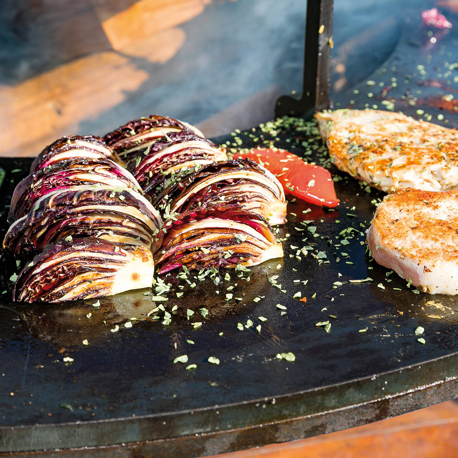 OFYR Island Corten 100 PRO Grill & Feuerstelle mit Arbeitsplatte Teakholz
