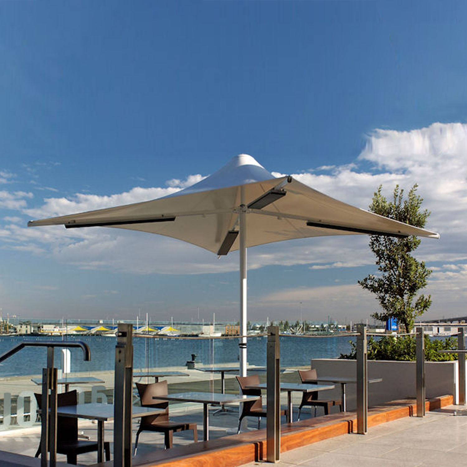 HEATSTRIP Heizstrahler Design Indoor + Outdoor 2400 Watt HEATSTRIP Heizstrahler Design Indoor + Outdoor 2400 Watt