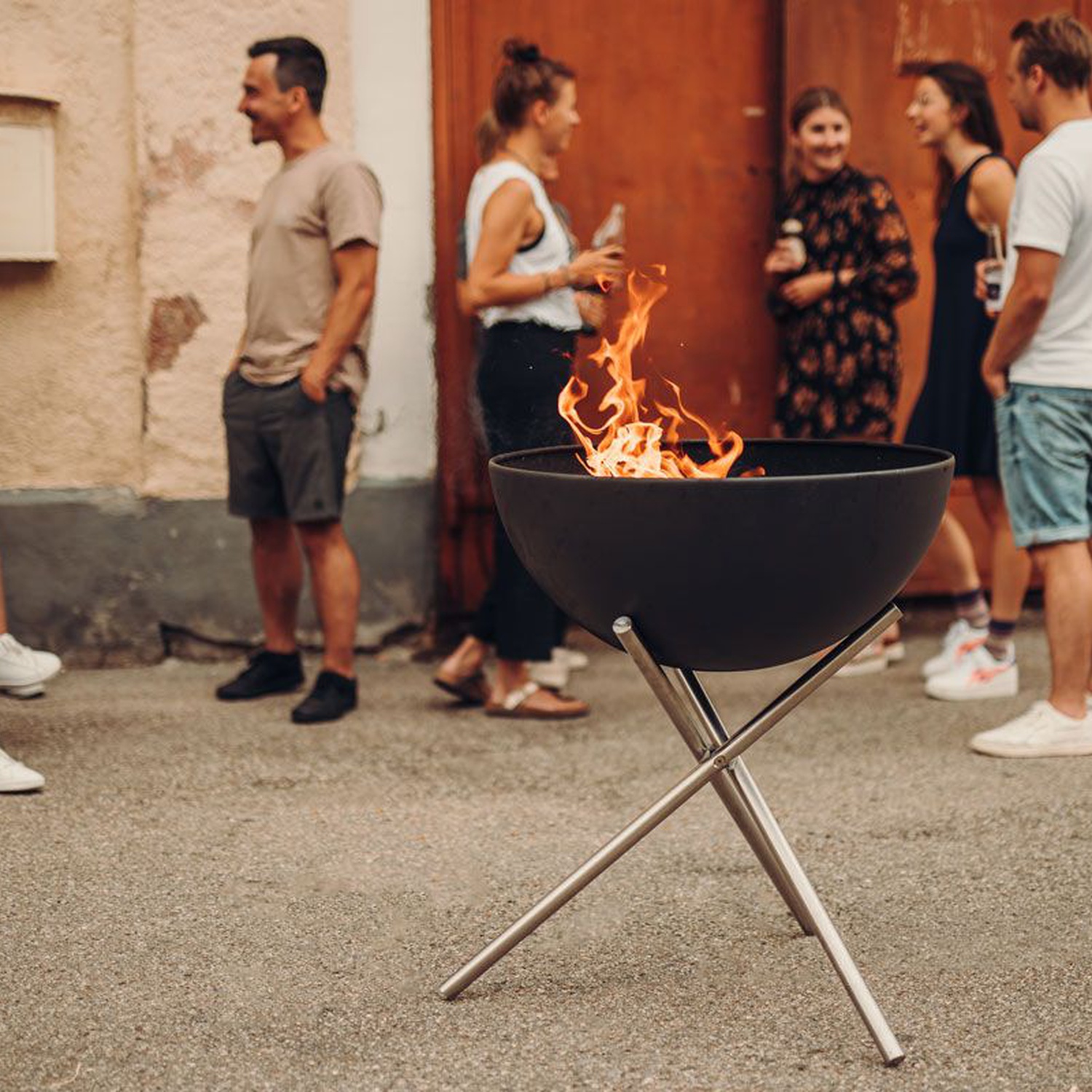 höfats BOWL 70 Feuerschale mit Dreibein