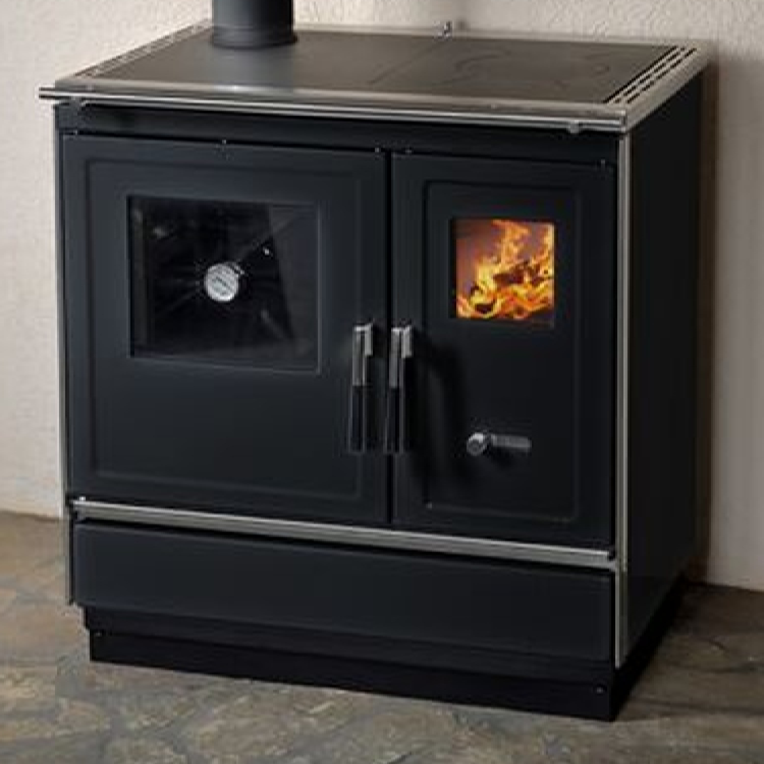 Haas+Sohn Küchenofen HSH 81 anthrazit links, Stahlkochplatte