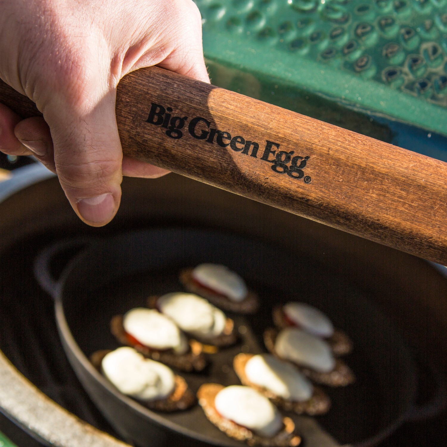 Big Green Egg Gusseisenpfanne für 2XLarge, XLarge und Large