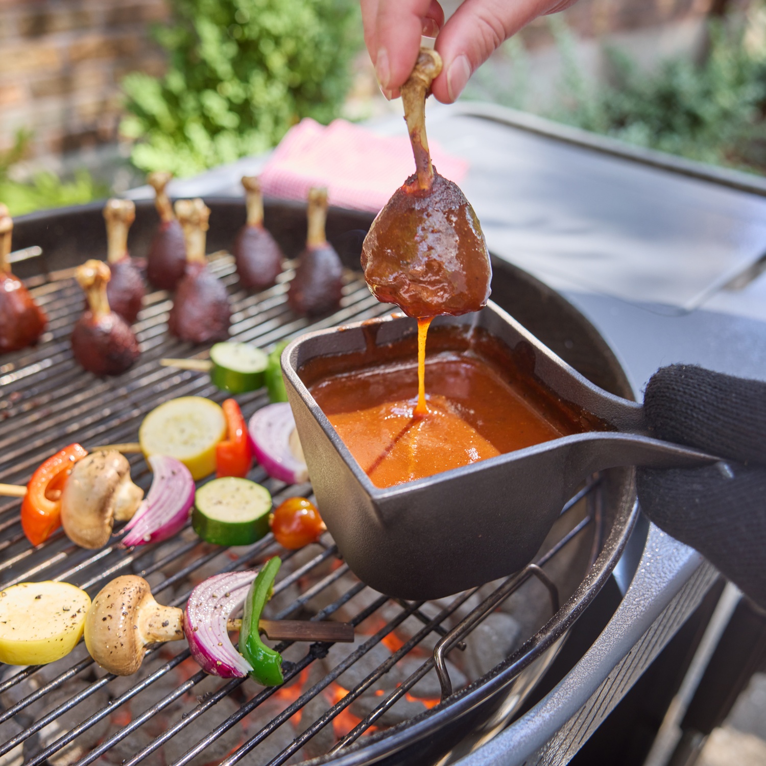 Weber Performer Premium Holzkohlegrill 57 cm
