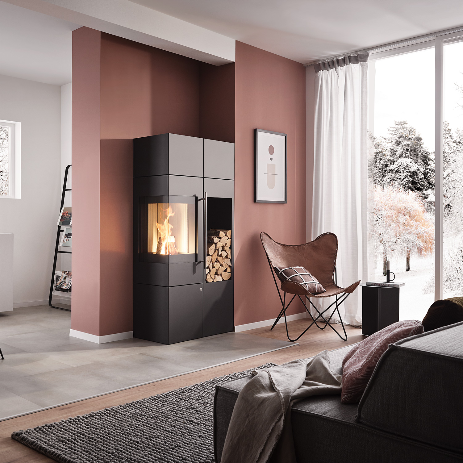 Olsberg Ipala Smart Compact Kaminofen Türanschlag links mit Holzregal und PowerBloc!-Aufsatz inkl. PowerBloc!