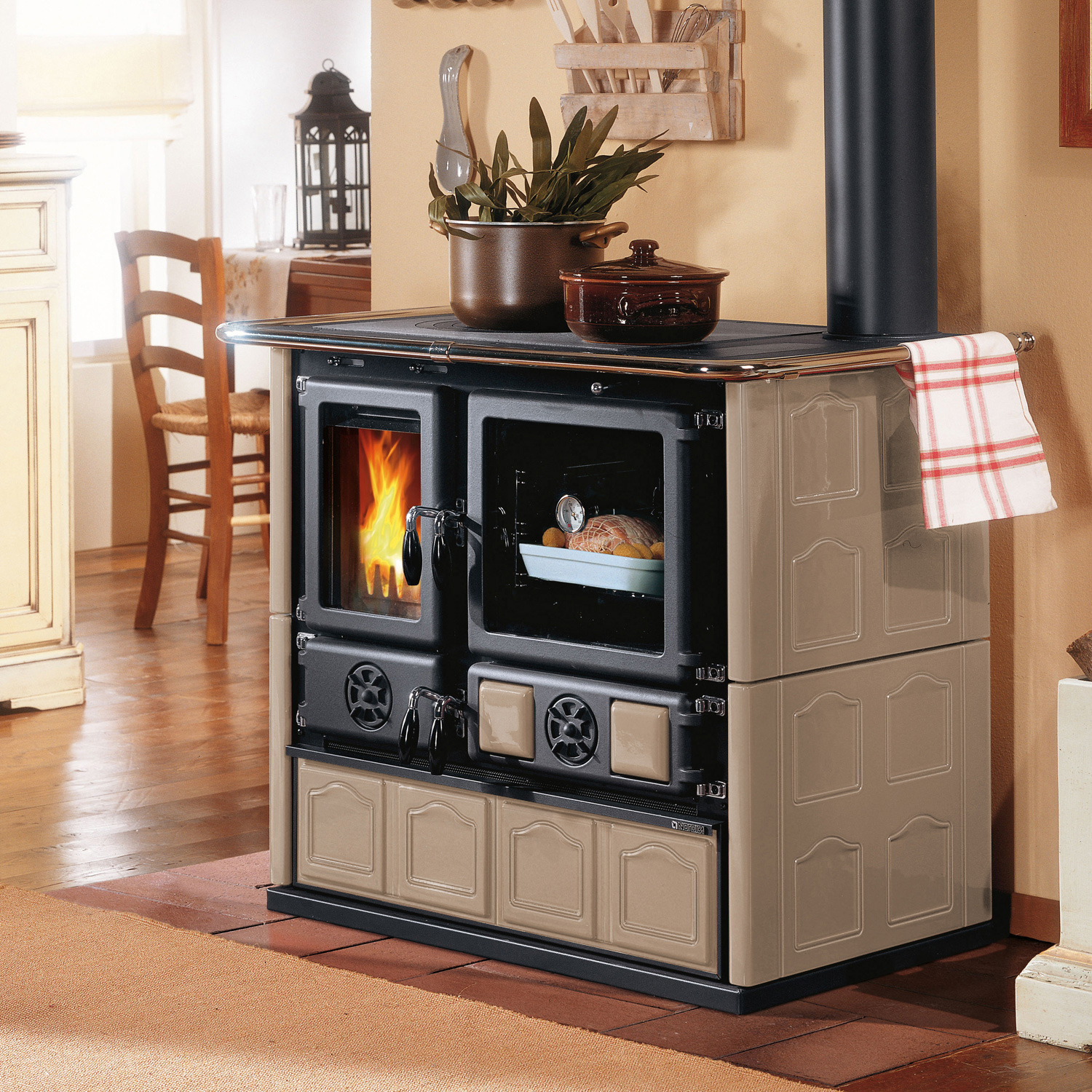 La Nordica Rosa 16 Küchenofen Majolika Tortora