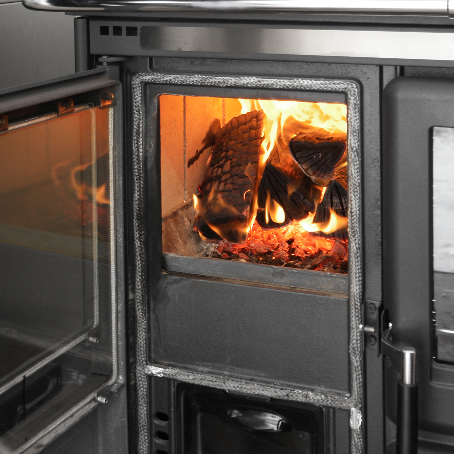 La Nordica Rosa XXL 16 Küchenofen Majolica Bordeaux