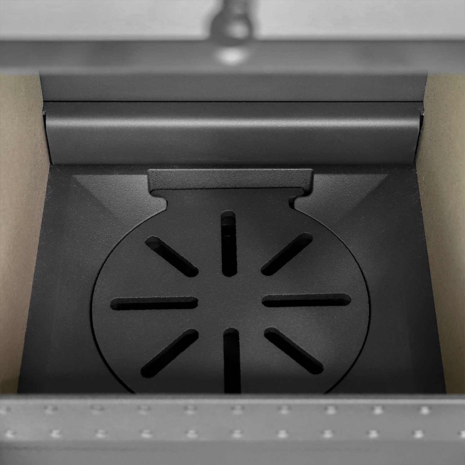 Schmitzker Alicante Wasserführender Kaminofen Anthrazit Speckstein Schmitzker Alicante Wasserführender Kaminofen Anthrazit Speckstein