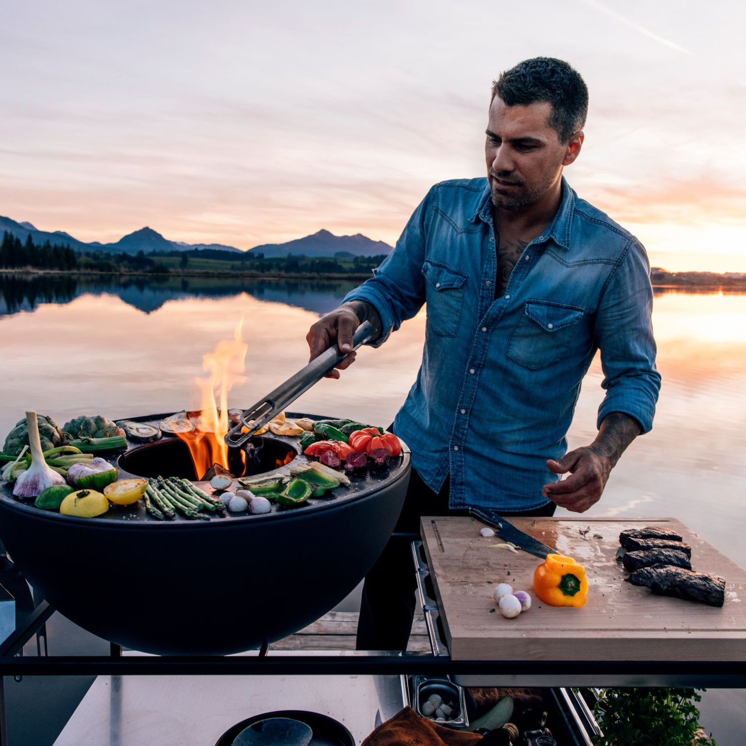 höfats FIRE KITCHEN mit BOWL 70 Plancha-Grillset tief