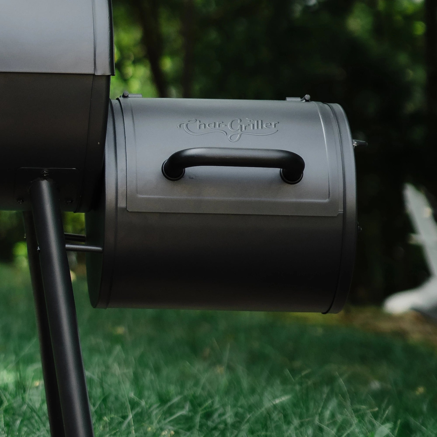 Char-Griller Smokin’ Pro Offset-Grill & Smoker