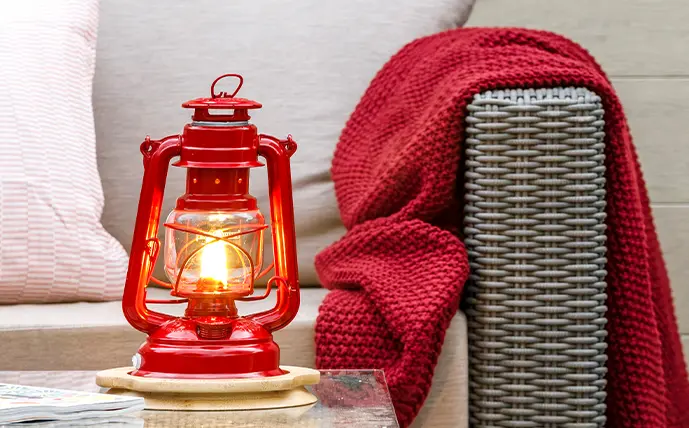kleine-rote-sturmlaterne-mit-led