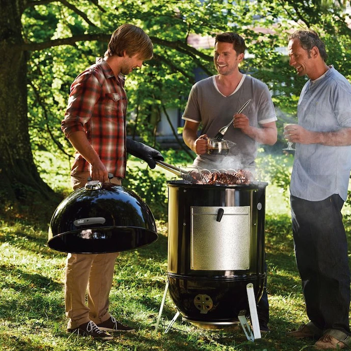 weber-smokey-mountain-cooker