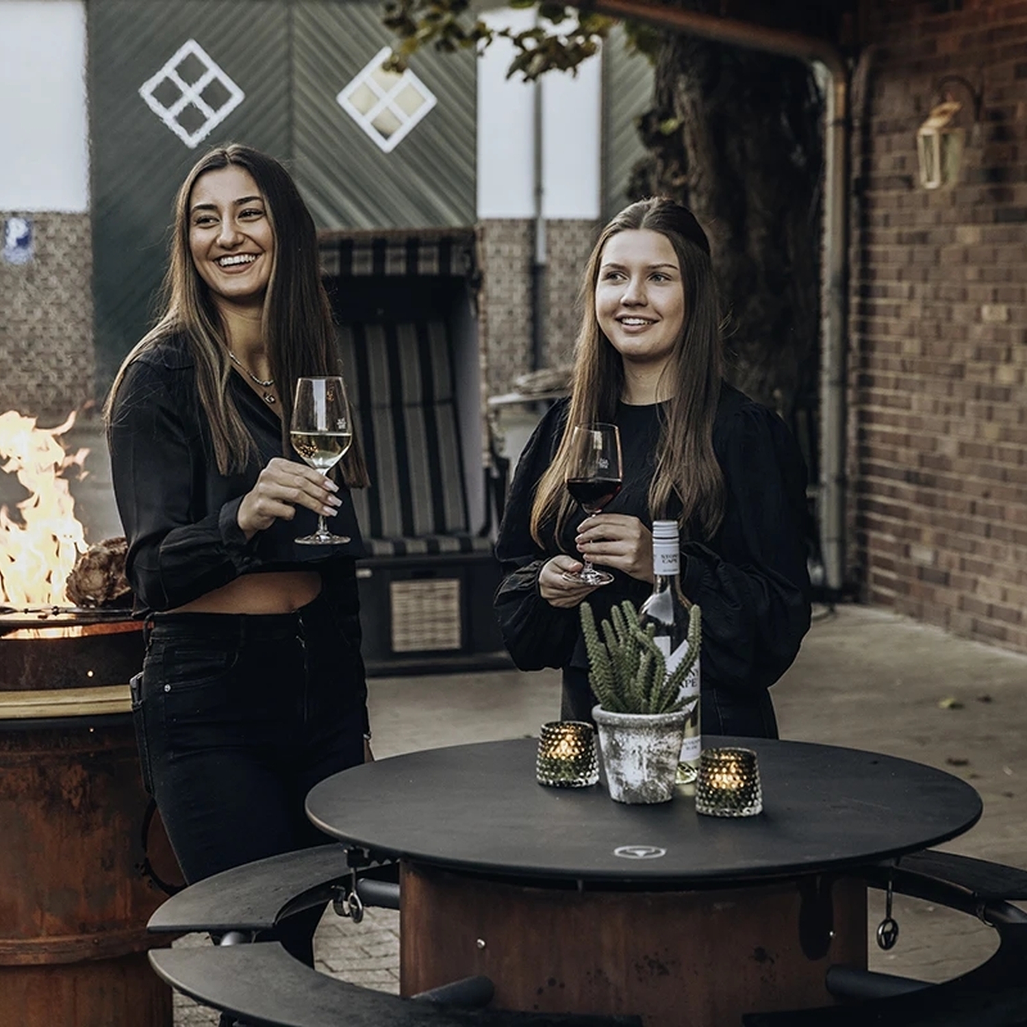 Moesta Tischplatte Paperplank schwarz für Bandit FirePlace Moesta Tischplatte Paperplank schwarz für Bandit FirePlace