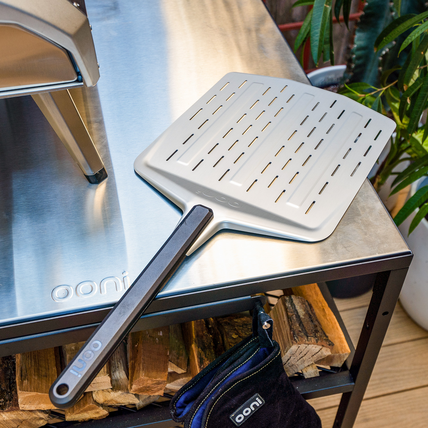 Ooni Pizzaschieber Aluminium perforiert 12" Ooni Pizzaschieber Aluminium perforiert 12"