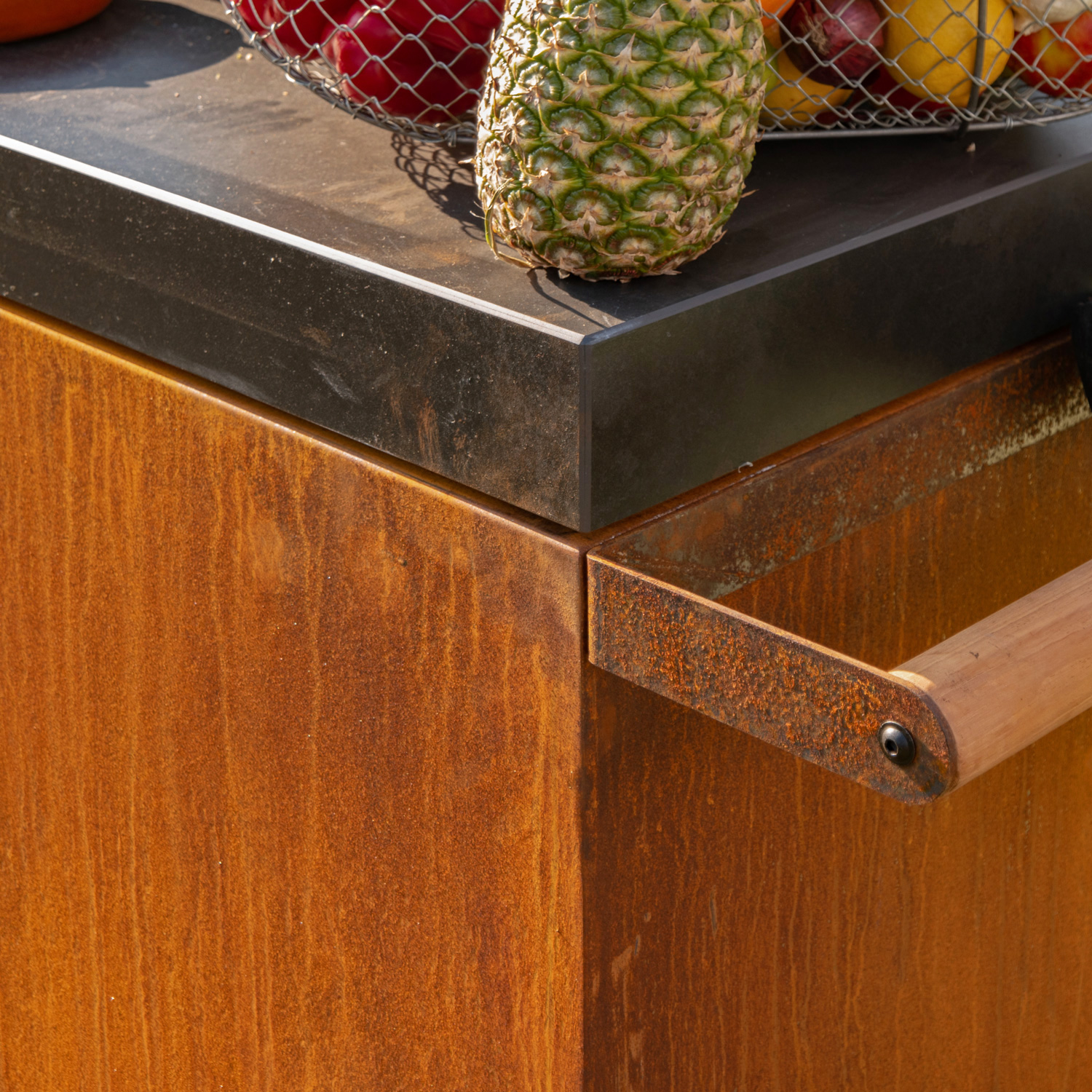 OFYR Mise en Place Table Corten 65 PRO Keramik Dunkelgrau OFYR Mise en Place Table Corten 65 PRO Keramik Dunkelgrau