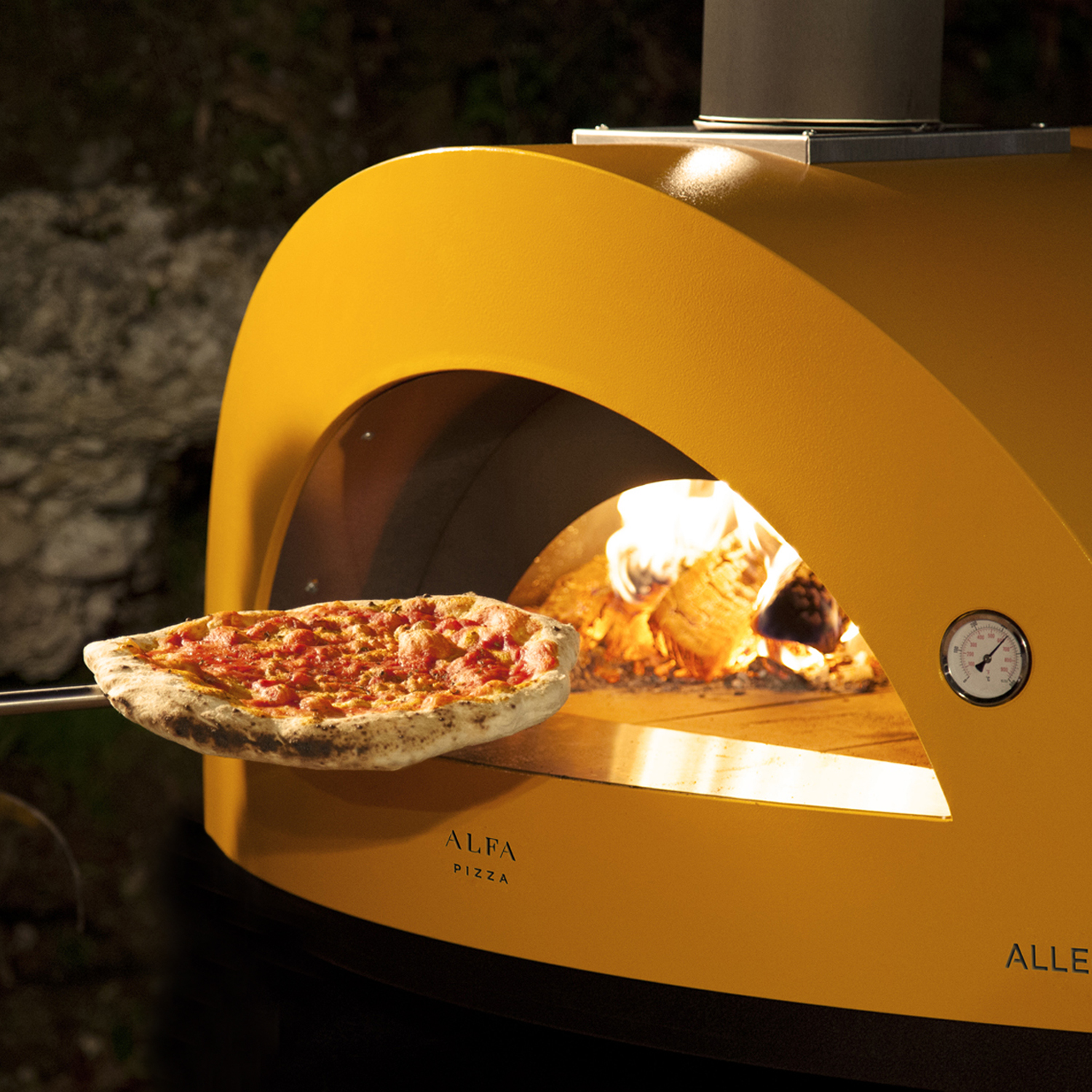 Alfa Forni Allegro Pizzaofen Gelb ohne Unterbau + Ventura Pizza-Set (4-tlg.) gratis