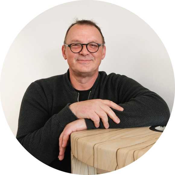 Ihr Berater zum Thema Öfen und Kamine: