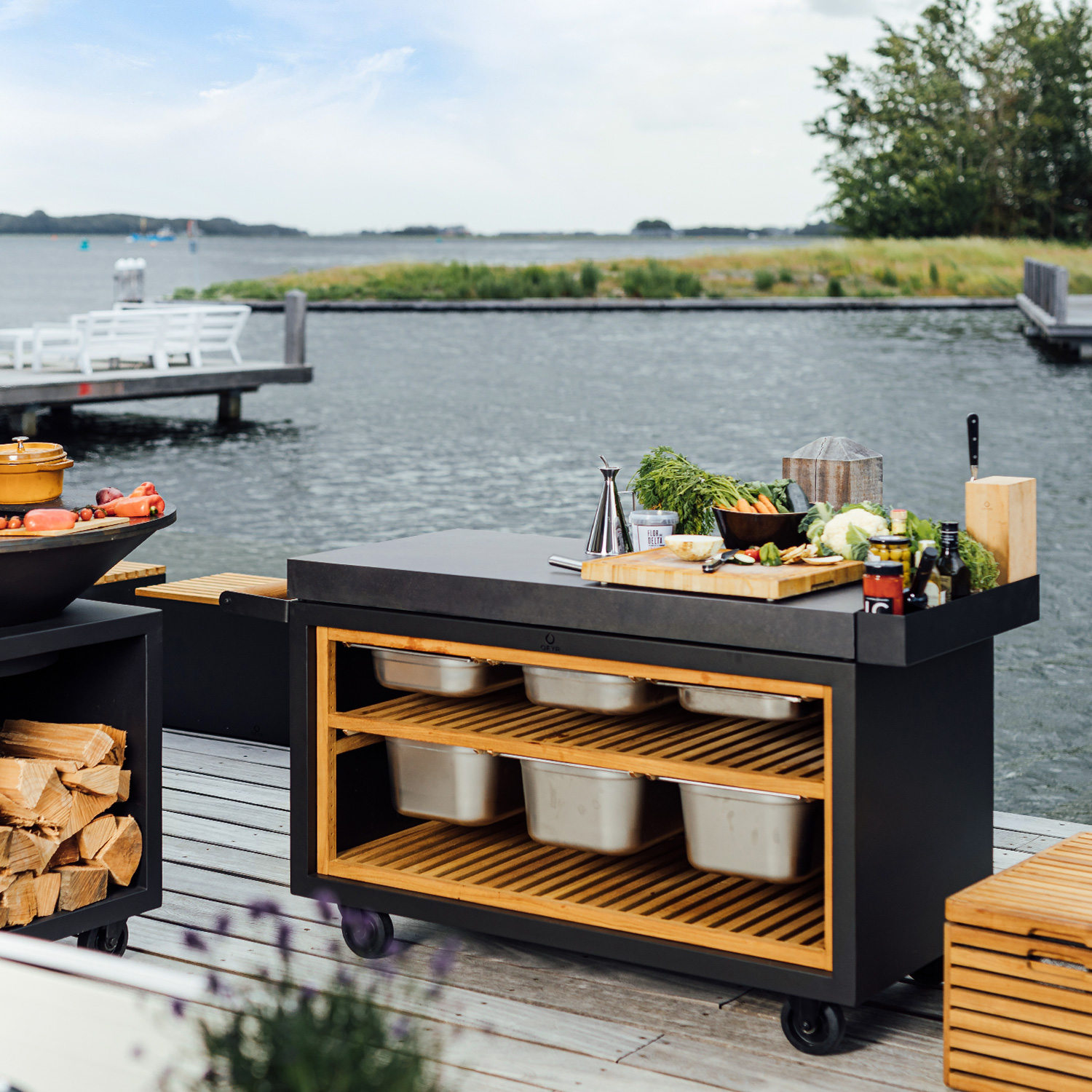 OFYR Sockel Black 135 PRO mit Arbeitsplatte Keramik OFYR Sockel Black 135 PRO mit Arbeitsplatte Keramik