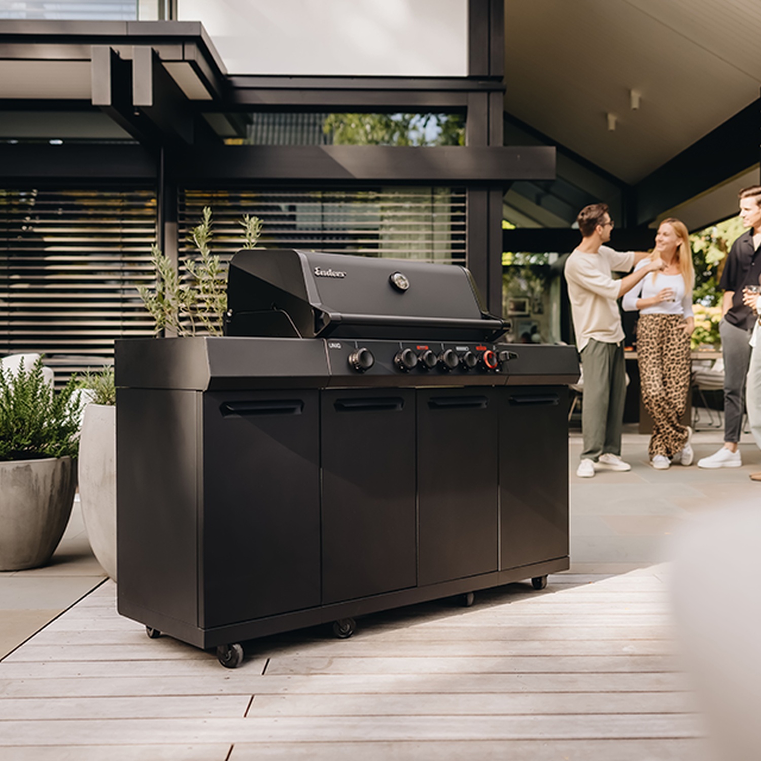 Enders Uniq 4 IK Kitchen Cruster Shadow Gasgrillstation