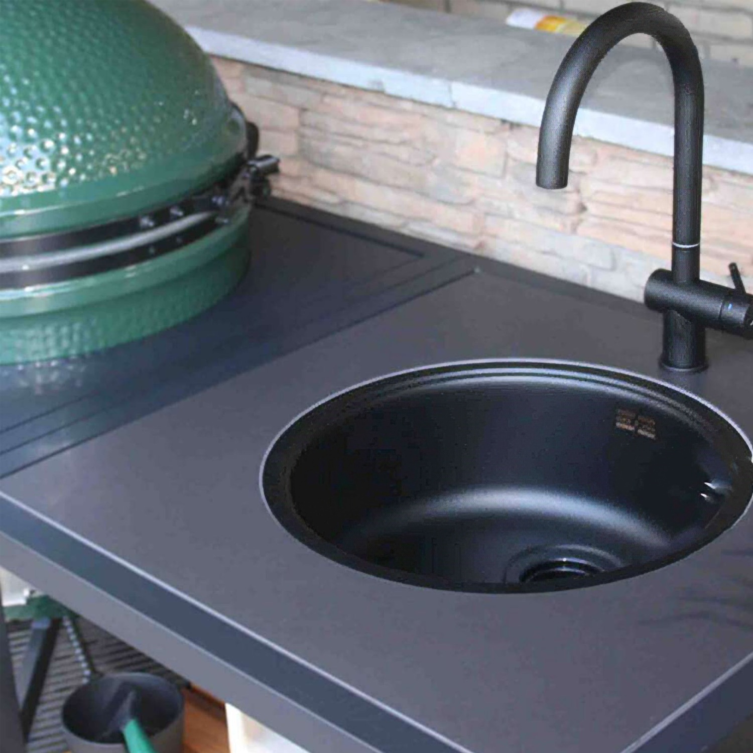 Big Green Egg Arbeitsplatte mit Ausschnitt für Spülbecken schwarz