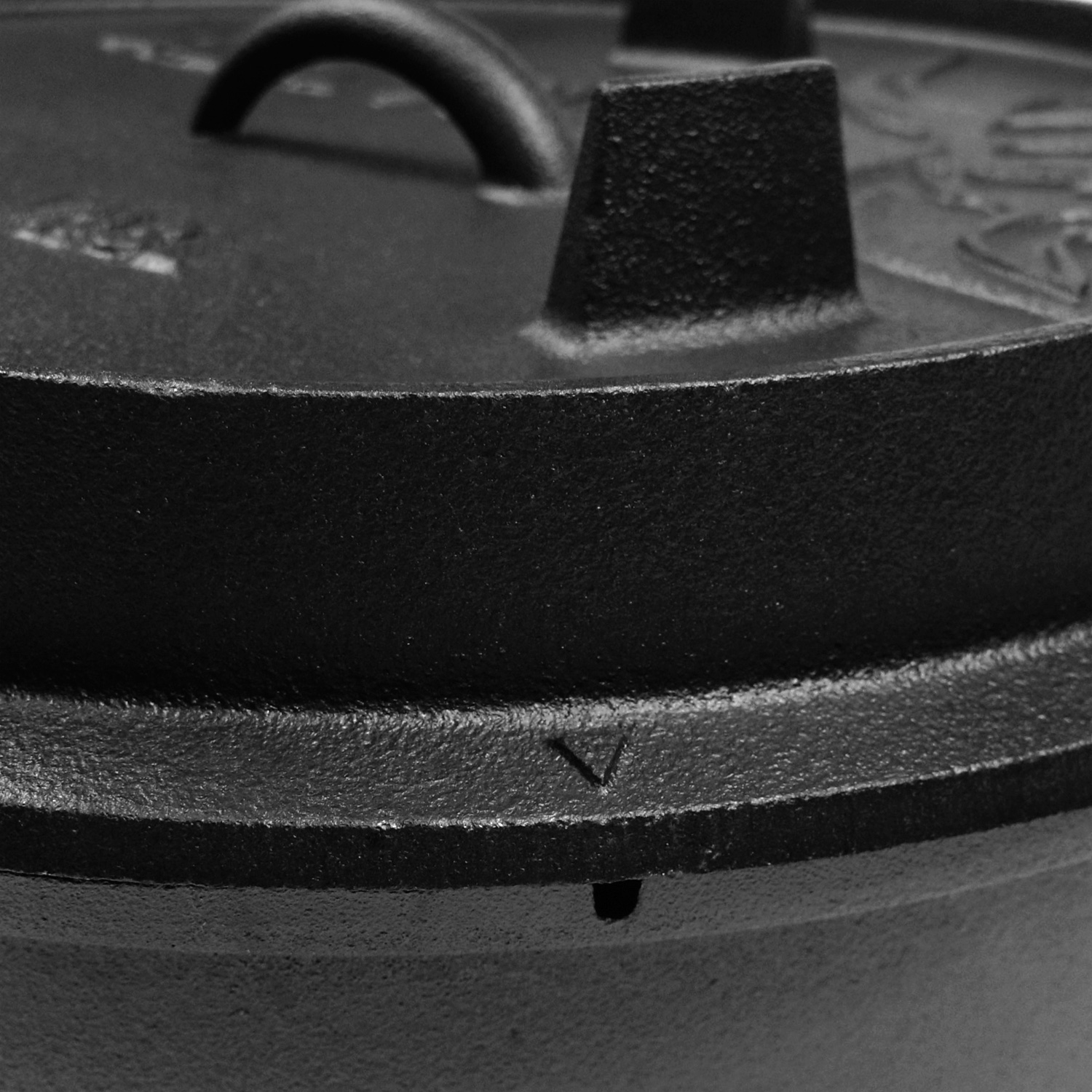 Valhal Outdoor Dutch Oven 8 l mit Füßen