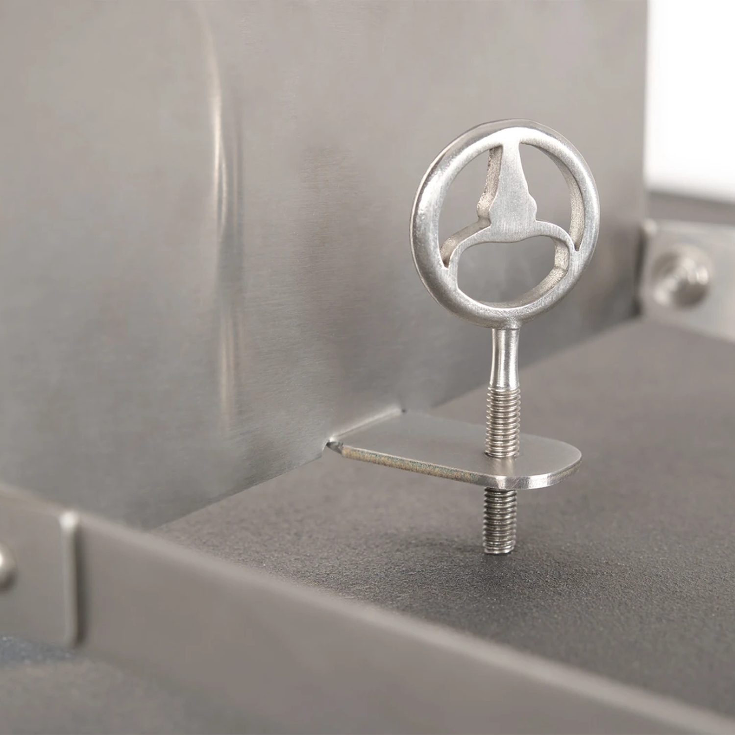 Moesta Jörn Adapter für Flammlachsbrett zur Befestigung an BBQ Disk Moesta Jörn Adapter für Flammlachsbrett zur Befestigung an BBQ Disk
