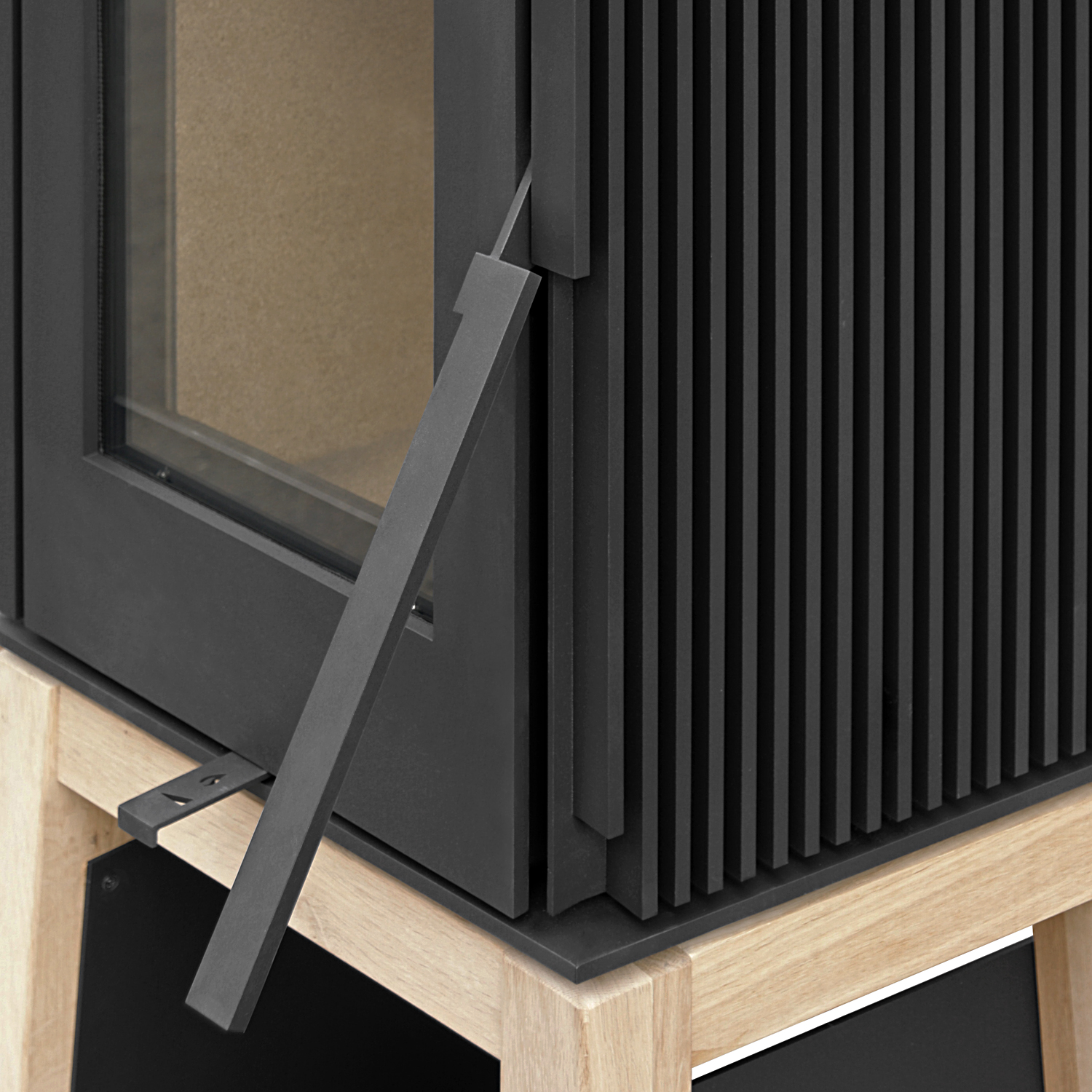 Schmitzker Cuby Kaminofen mit Holzsockel Schmitzker Cuby Kaminofen mit Holzsockel