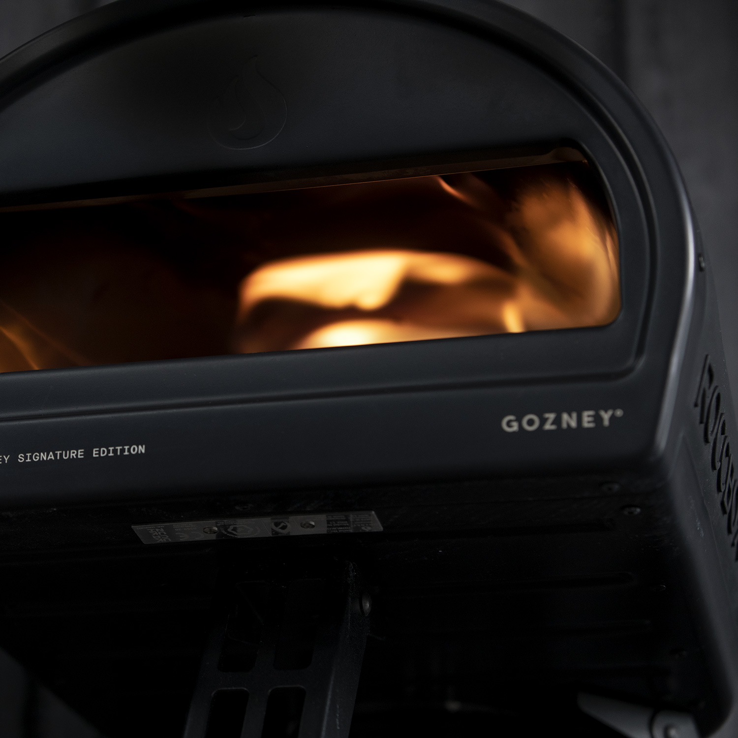 Gozney Roccbox Gas-Pizzaofen Schwarz Signature Edition + Abdeckhaube gratis Gozney Roccbox Gas-Pizzaofen Schwarz Signature Edition + Abdeckhaube gratis