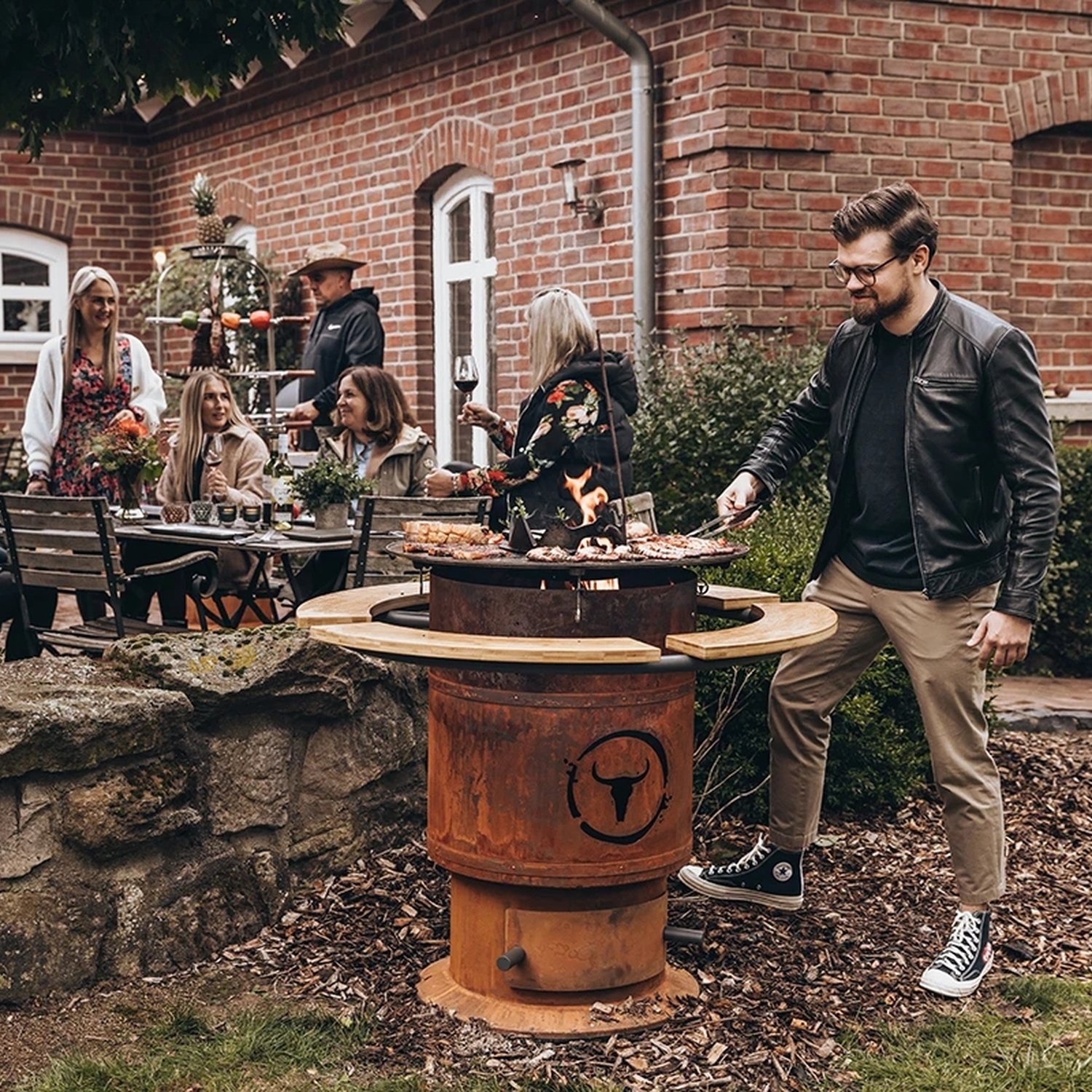 Moesta Bandit FirePlace inkl. Ablagen PaperPlank schwarz und BBQ-Disk