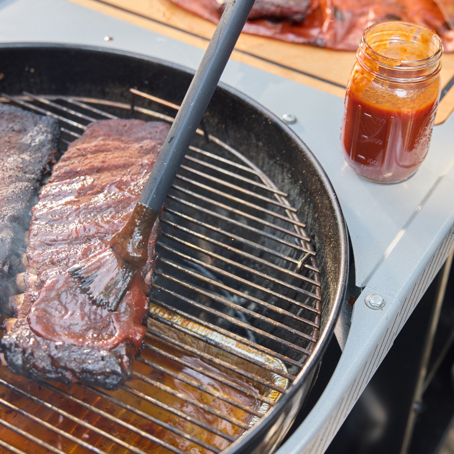 Weber Performer Premium Holzkohlegrill 57 cm